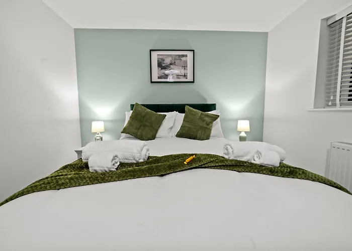 Altohaus Luxury 4br House By Altoluxo Short Lets & Serviced With Parking Lägenhet