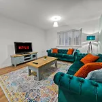 公寓 Altohaus Luxury 4br House By Altoluxo Short Lets & Serviced With Parking *