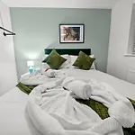 Altohaus Luxury 4br House By Altoluxo Short Lets & Serviced With Parking