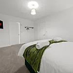 Altohaus Luxury 4br House By Altoluxo Short Lets & Serviced With Parking 公寓