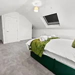 Altohaus Luxury 4br House By Altoluxo Short Lets & Serviced With Parking 布里斯托
