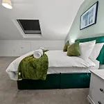 Altohaus Luxury 4br House By Altoluxo Short Lets & Serviced With Parking