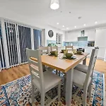 公寓 Altohaus Luxury 4br House By Altoluxo Short Lets & Serviced With Parking