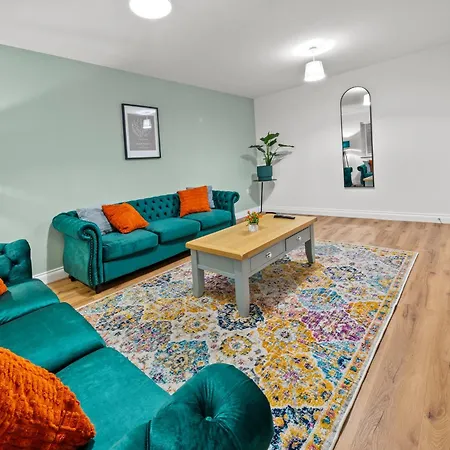 Altohaus Luxury 4br House By Altoluxo Short Lets & Serviced With Parking Бристоль