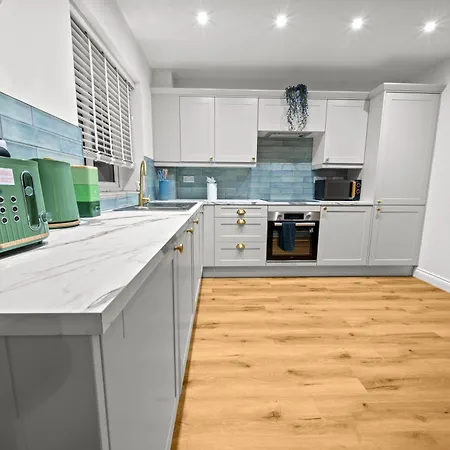 Altohaus Luxury 4br House By Altoluxo Short Lets & Serviced With Parking * ブリストル