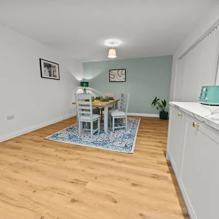 Altohaus Luxury 4br House By Altoluxo Short Lets & Serviced With Parking *