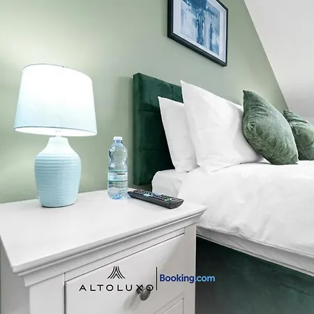 Altohaus Luxury 4br House By Altoluxo Short Lets & Serviced With Parking * ブリストル
