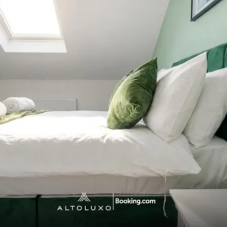 アパート Altohaus Luxury 4br House By Altoluxo Short Lets & Serviced With Parking