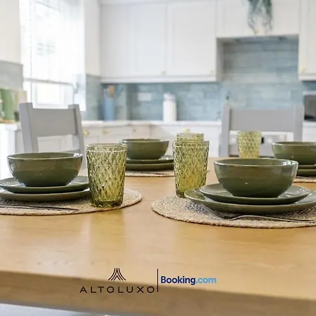 Altohaus Luxury 4br House By Altoluxo Short Lets & Serviced With Parking ブリストル