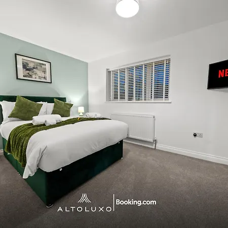 アパート Altohaus Luxury 4br House By Altoluxo Short Lets & Serviced With Parking *