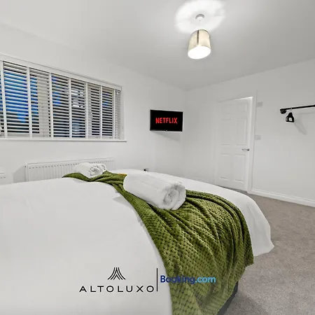 Altohaus Luxury 4br House By Altoluxo Short Lets & Serviced With Parking アパート *