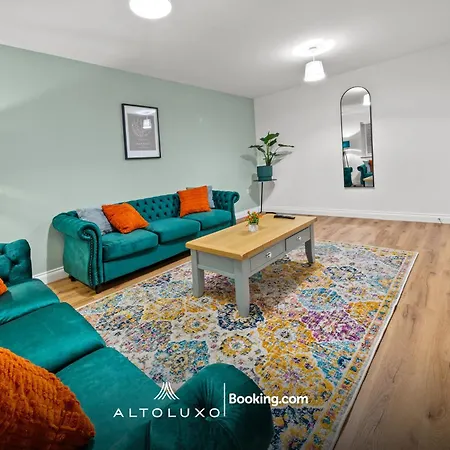 Altohaus Luxury 4br House By Altoluxo Short Lets & Serviced With Parking *