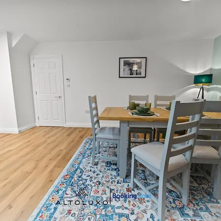 アパート Altohaus Luxury 4br House By Altoluxo Short Lets & Serviced With Parking ブリストル