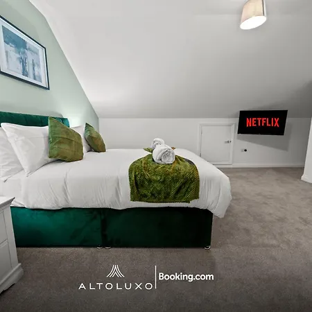 Altohaus Luxury 4br House By Altoluxo Short Lets & Serviced With Parking *
