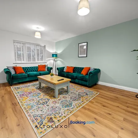Altohaus Luxury 4br House By Altoluxo Short Lets & Serviced With Parking *