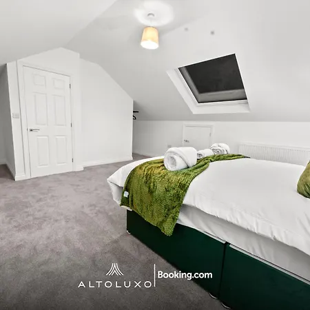 Altohaus Luxury 4br House By Altoluxo Short Lets & Serviced With Parking アパート ブリストル