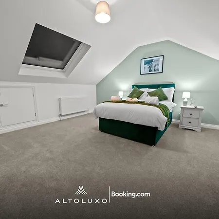 Altohaus Luxury 4br House By Altoluxo Short Lets & Serviced With Parking * ブリストル