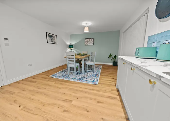 Altohaus Luxury 4br House By Altoluxo Short Lets & Serviced With Parking *