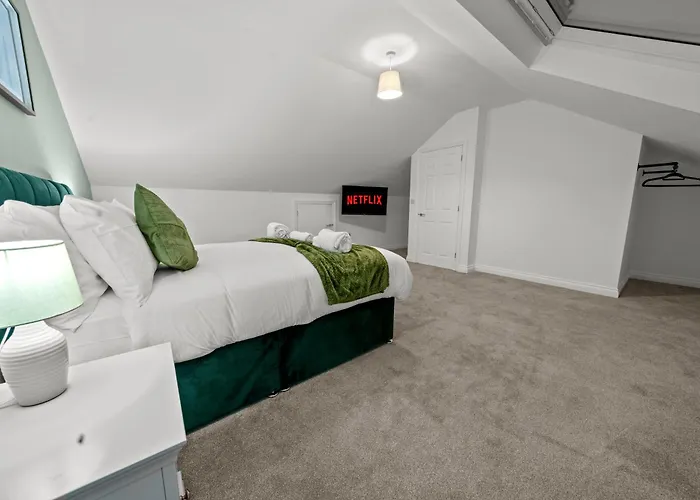 Altohaus Luxury 4br House By Altoluxo Short Lets & Serviced With Parking Apartamento *