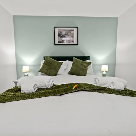 Altohaus Luxury 4br House By Altoluxo Short Lets & Serviced With Parking Apartmán