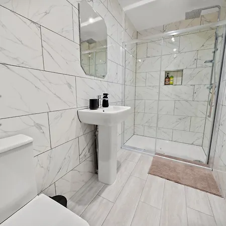 Altohaus Luxury 4br House By Altoluxo Short Lets & Serviced With Parking Apartmán Bristol