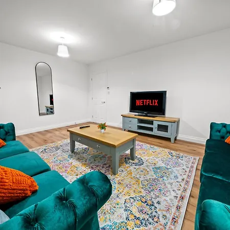 Altohaus Luxury 4br House By Altoluxo Short Lets & Serviced With Parking *