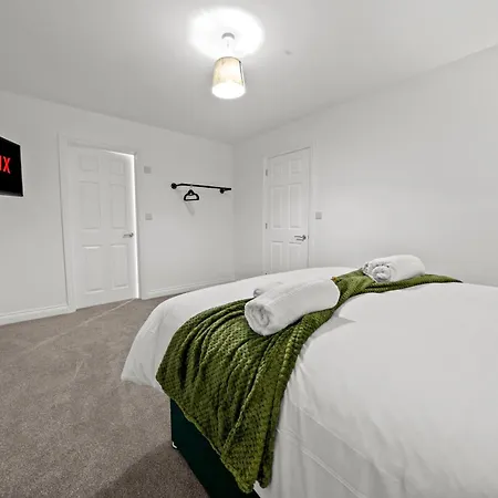 Altohaus Luxury 4br House By Altoluxo Short Lets & Serviced With Parking Apartmán