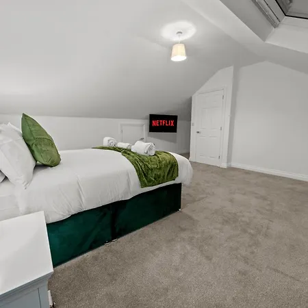 Altohaus Luxury 4br House By Altoluxo Short Lets & Serviced With Parking Apartmán *