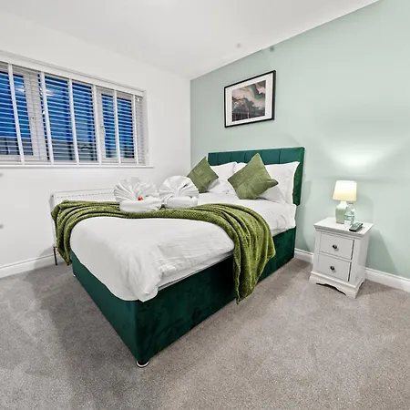 Altohaus Luxury 4br House By Altoluxo Short Lets & Serviced With Parking Apartmán *