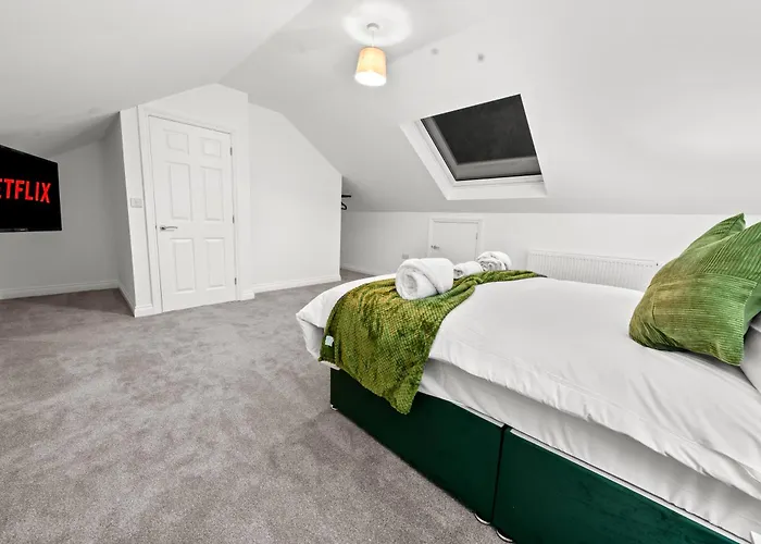 Altohaus Luxury 4br House By Altoluxo Short Lets & Serviced With Parking Bristol